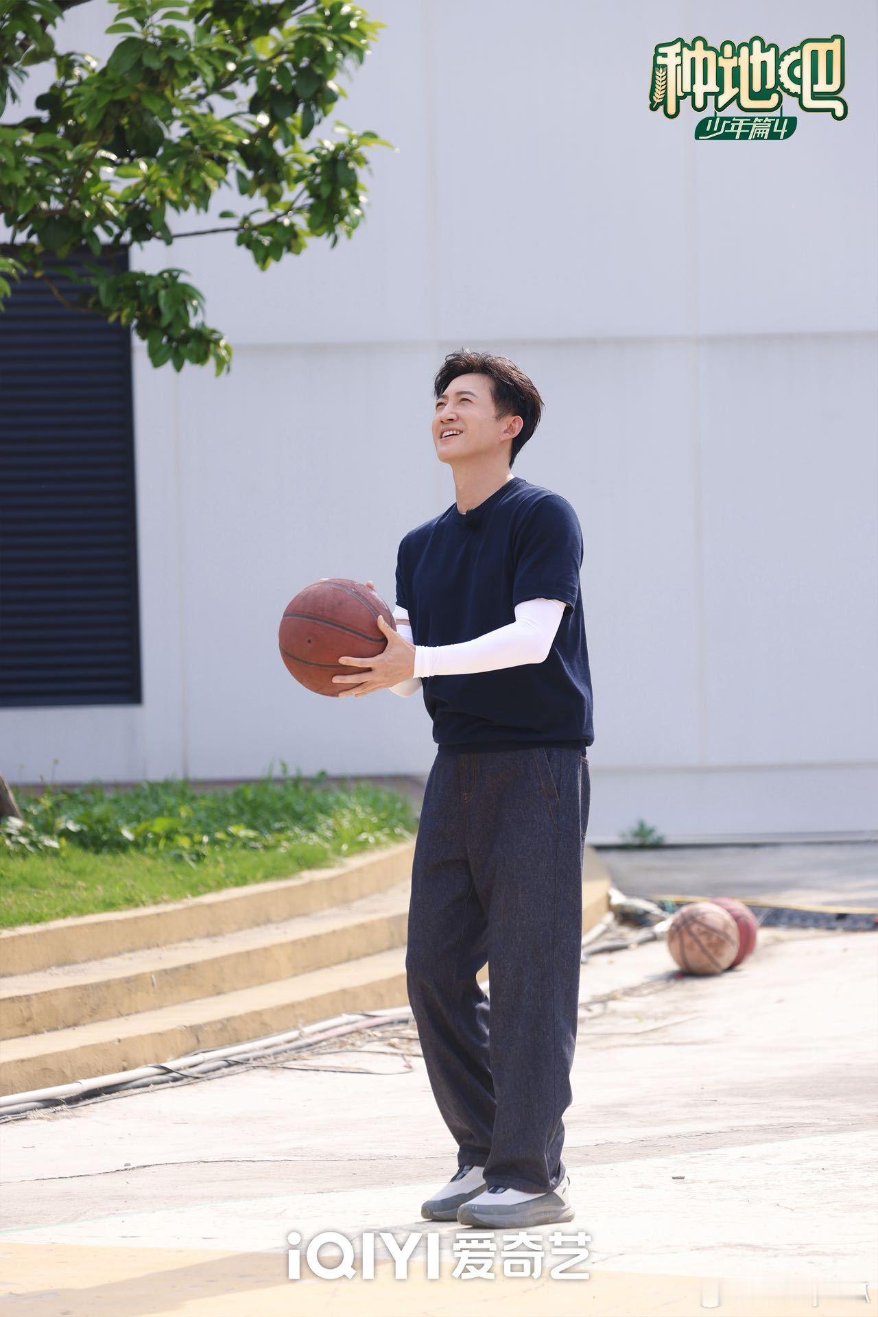王阳每次回后陡门都赶上大活 王阳和后陡门之间是不是存在某种“来都来了，多干点吧”