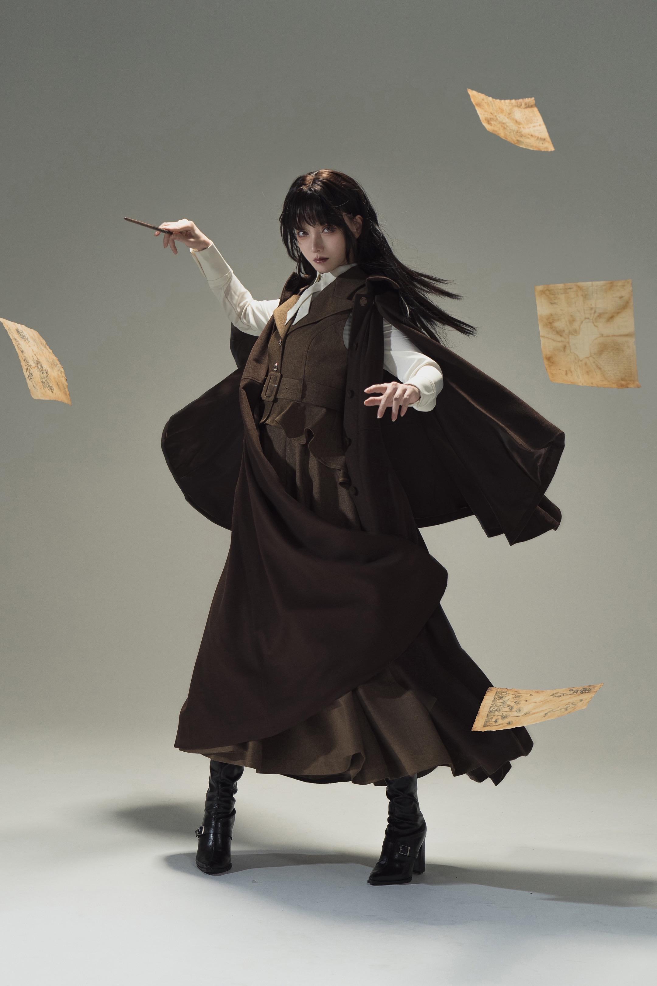 魔法部傲罗。又是一年穿长袍的季节，英伦制服人狂喜(˶╹ꇴ╹˶)