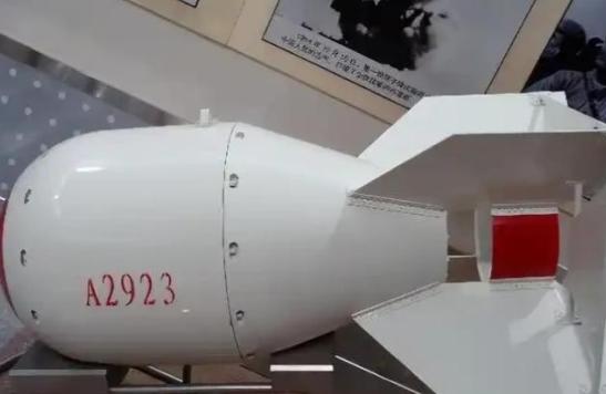 原子弹的原理早就已经公开，可为什么还有那么多国家依旧造不出原子弹？说句难听的，不