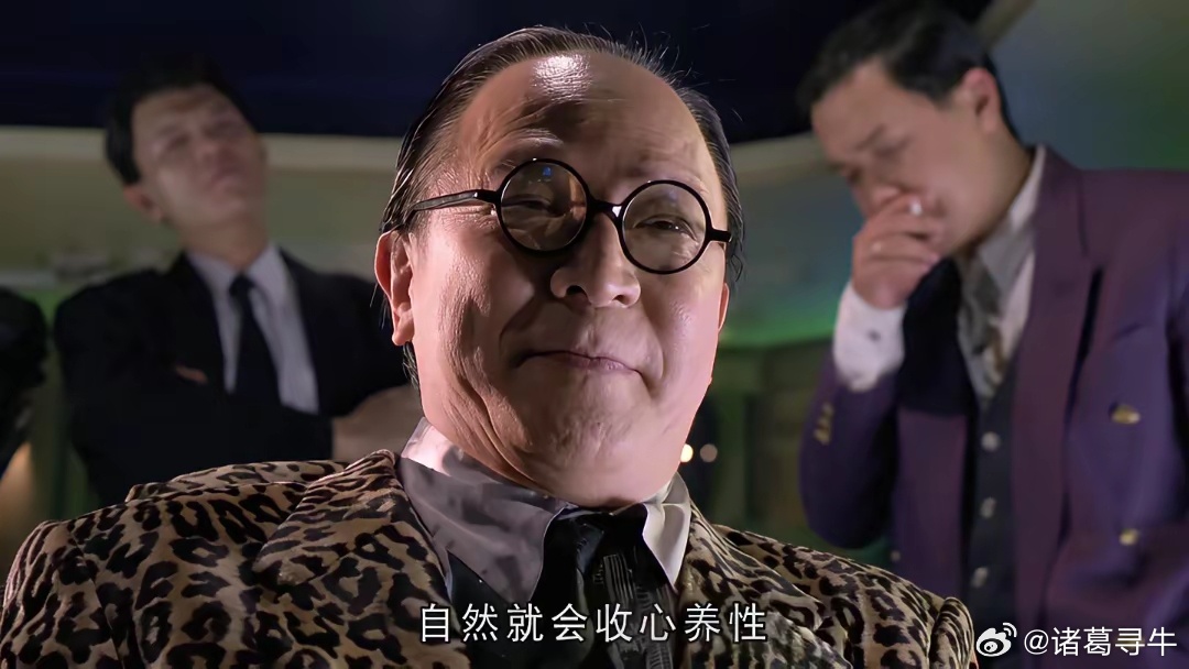 香港戏剧大师钟景辉，于6月3日在睡梦中去世，享年89岁。他是无线训练班的创始人之
