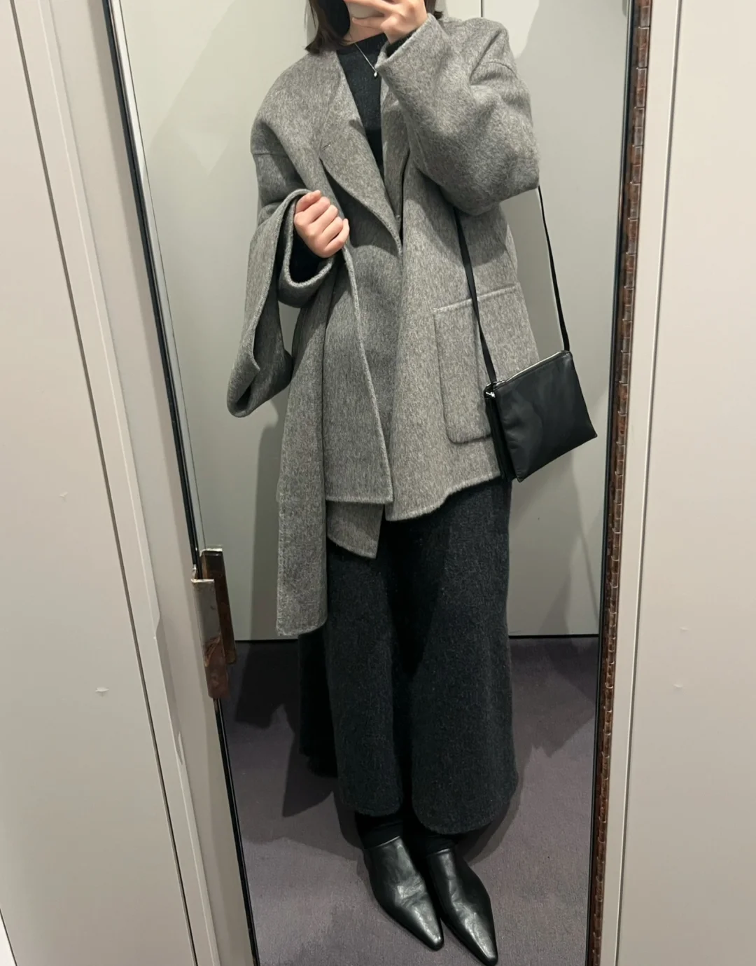 COS试衣间｜姐妹们，灰or红毛衣极限二选一！