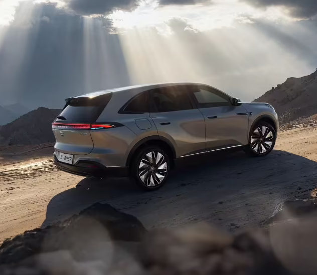 【别克至境E7首发搭载豆包大模型最新版，4 月 10 日开启预售】新车搭载的豆包