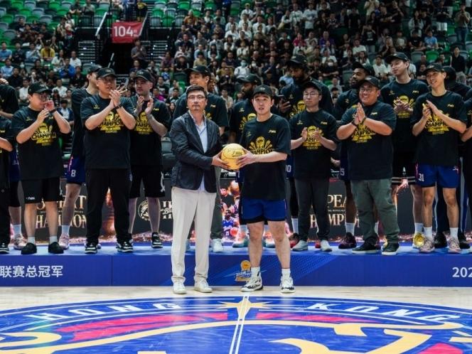 CBA最新消息：据山东广播电视台体育频道体育新闻主编夏晓司发文总结本赛季CBA常