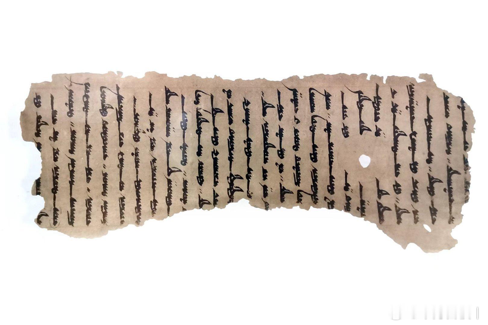 时间上最早的字母活字回鹘文木活字是20世纪初在敦煌莫高窟北区陆续发现的珍贵文物，