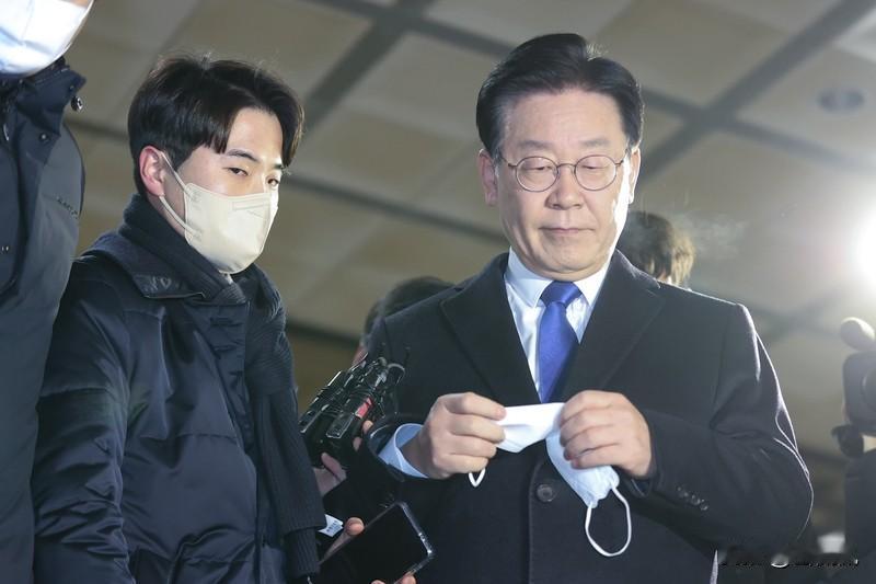 光复节这天，李在明正式按下了历史清算的启动键，重启追缴殖民时代亲日势力的不义财产