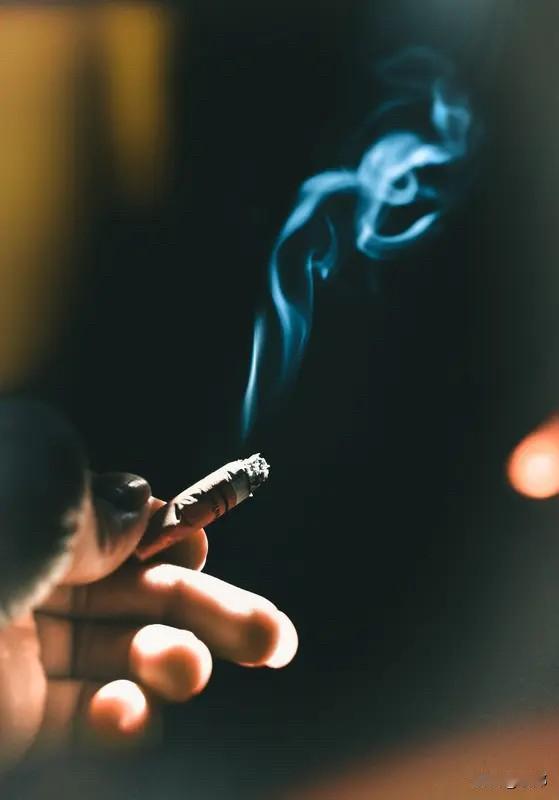 长这么大，有什么是你没干过的？
1、接吻
2、抽烟
3、染发
4、喝酒
5、打架