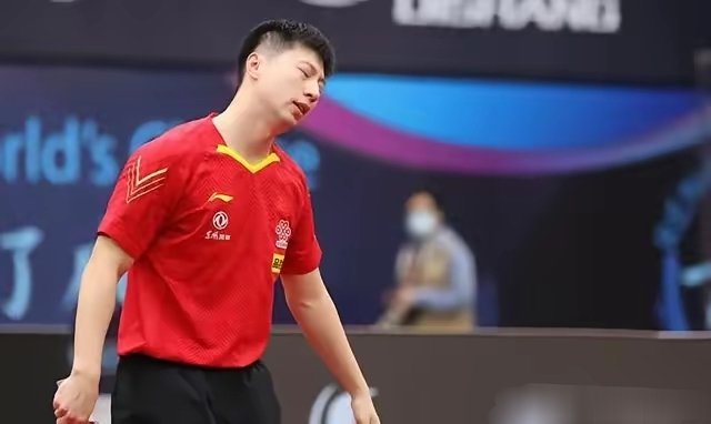 恭喜马龙获得全国十佳运动员称号 ！你是唯一 一个当年没有获得奥运会男子乒乓球单打