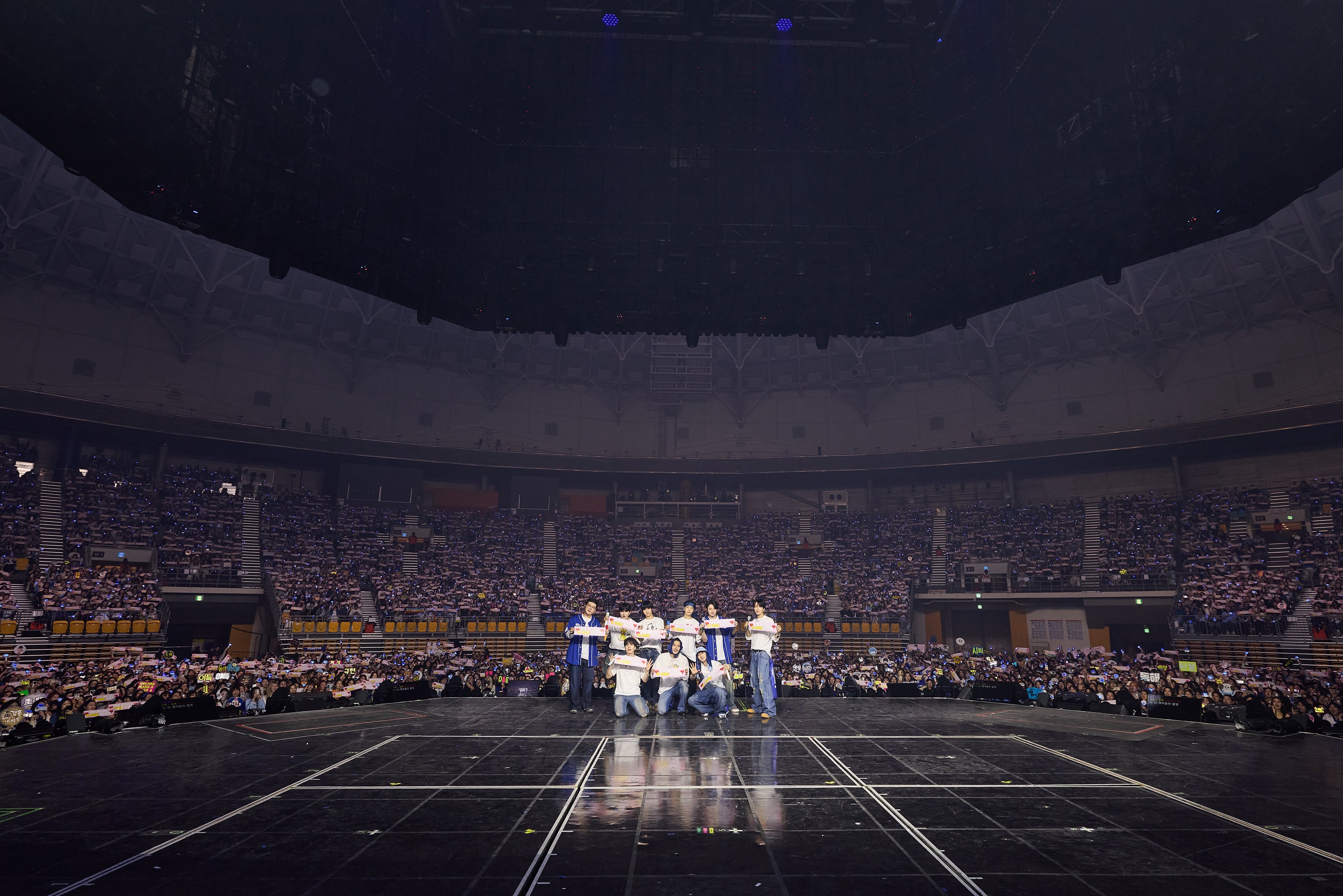 “CB百蓝_。260404 官号更新SuperJunior 相关：SUPER J