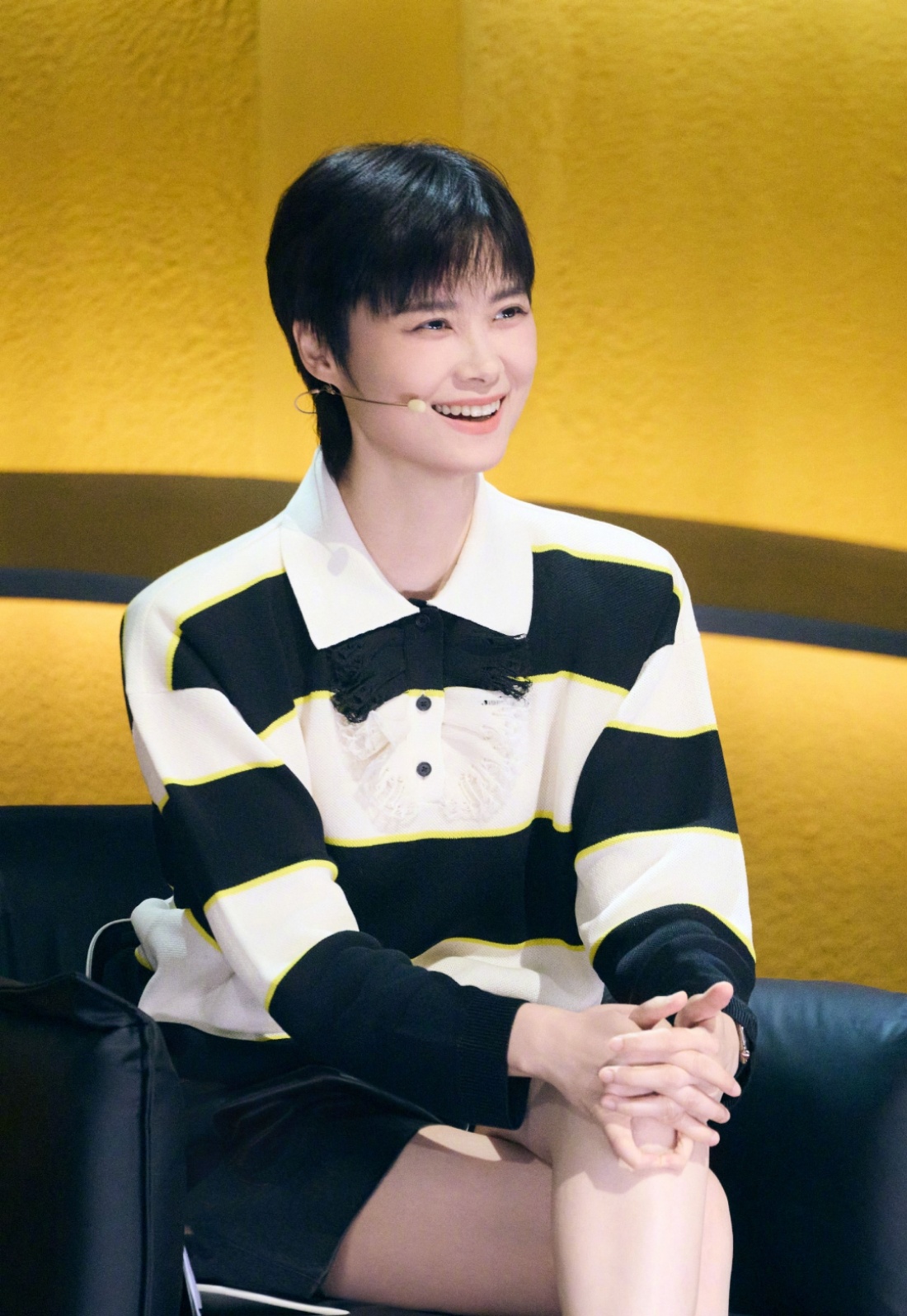 李宇春妈妈把李宇春易拉宝拿回家哈哈哈哈我宣布春春妈妈是饭圈第一人 ​​​
