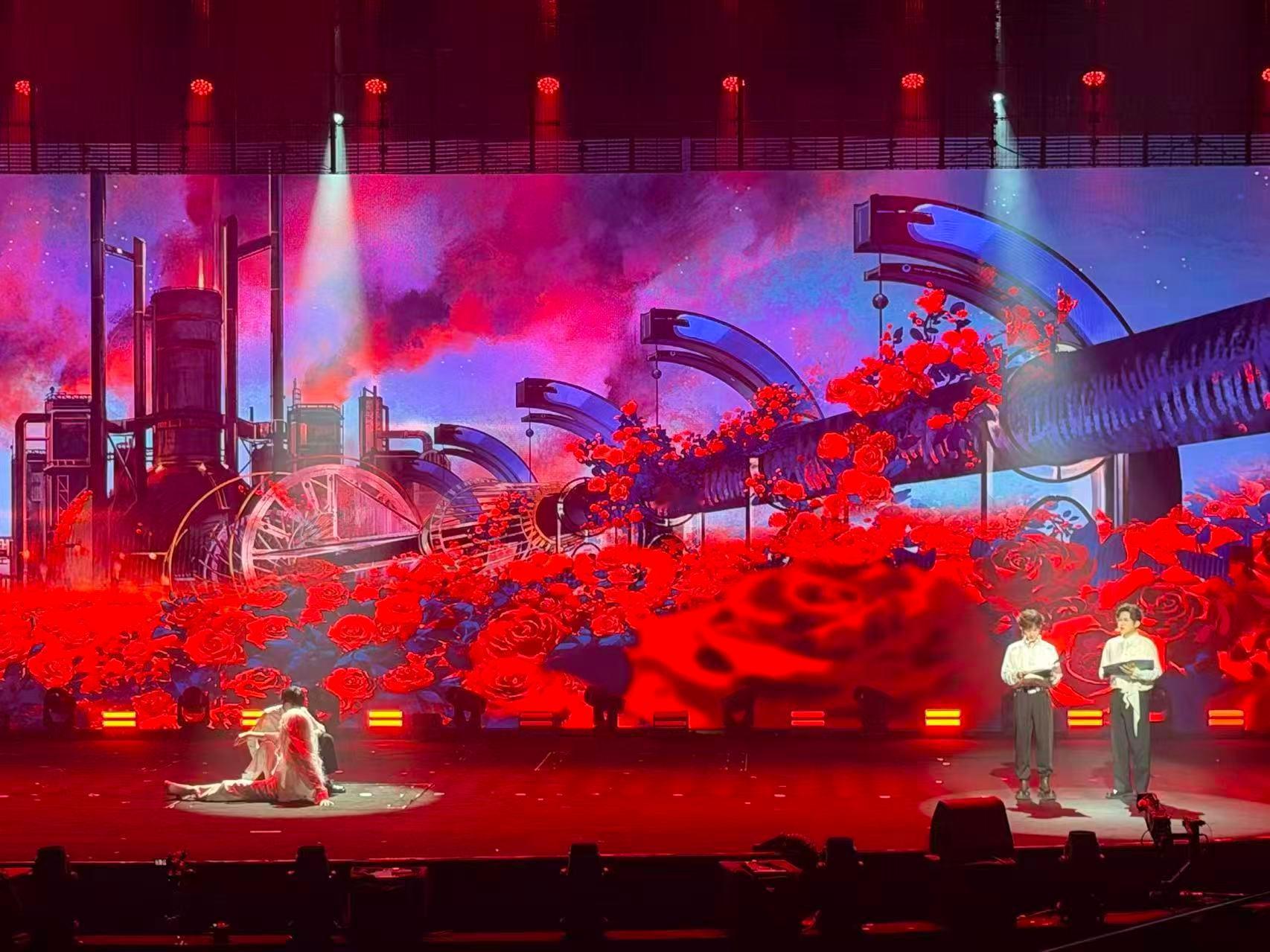 当求婚的台词响起，全场瞬间安静，然后又同时爆发出尖叫，这种默契的体验太美好了！谢