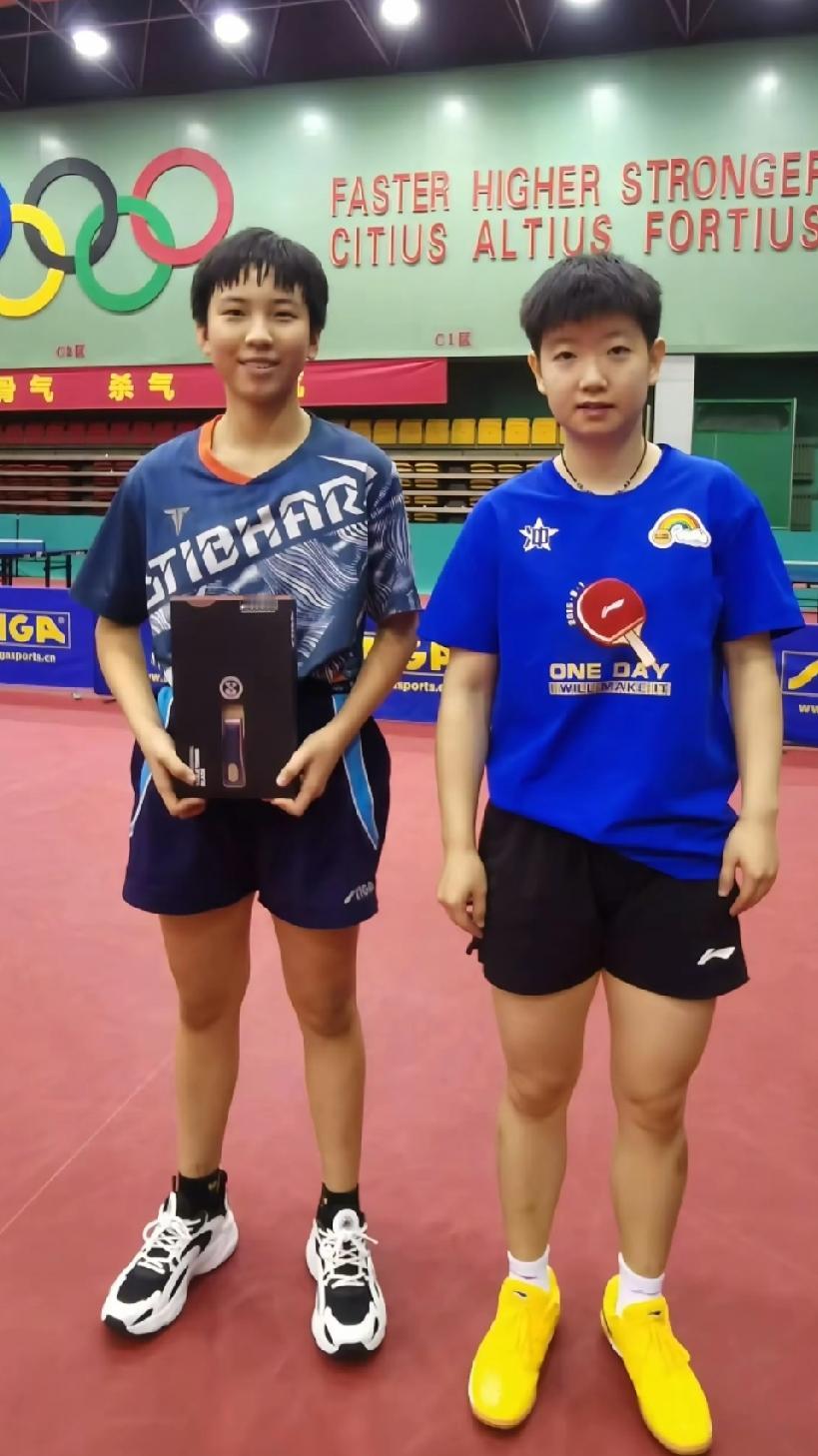 河北小队员放出几张莎莎的照片。
这状态就是无声的支持。
莎莎和小队员在一起毫无违