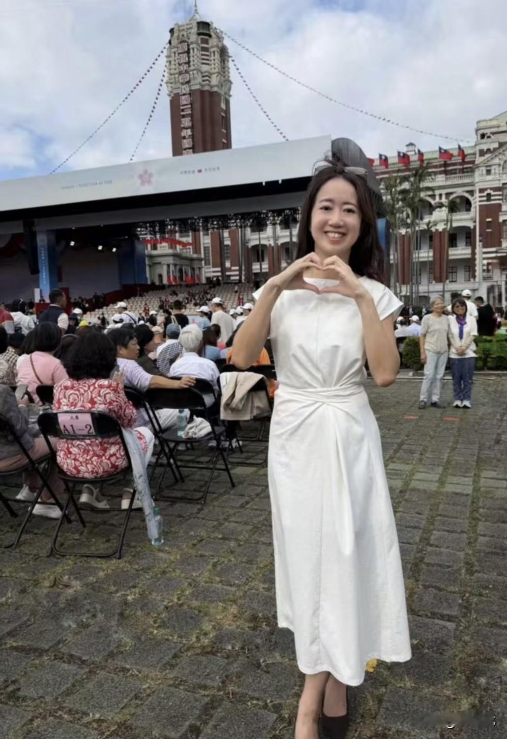 奇怪！民进党的戴玮姗为什么不结婚？

最近我看到评论区有条友在问戴玮姗为什么不结