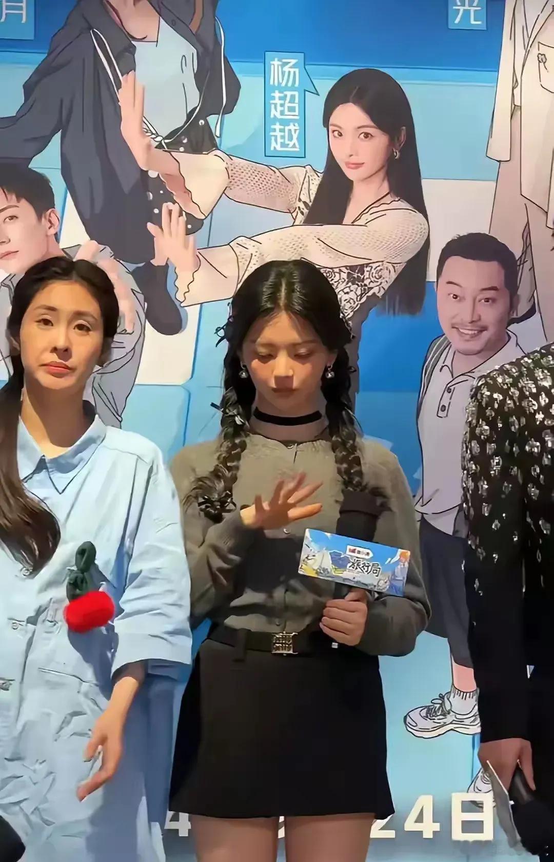 长脸与圆脸的区别，在同框时生图特别明显 