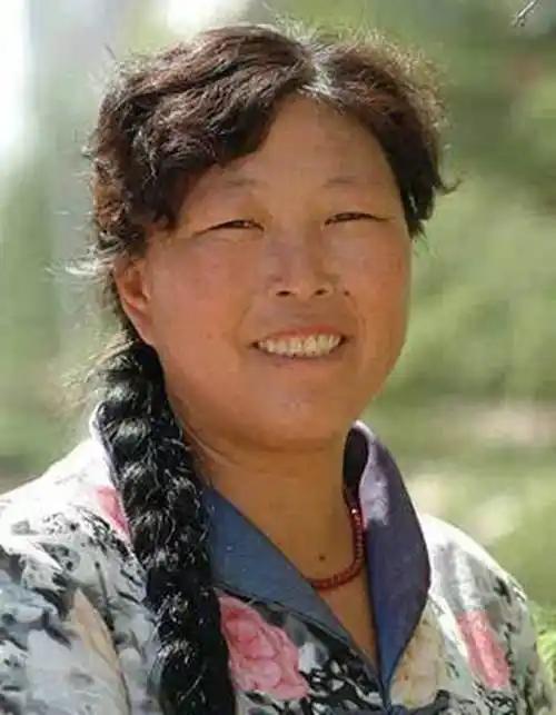 1985年，陕西一父亲逼着19岁的女儿嫁给恩人的儿子，女儿哭闹7天，忽然放弃逃跑