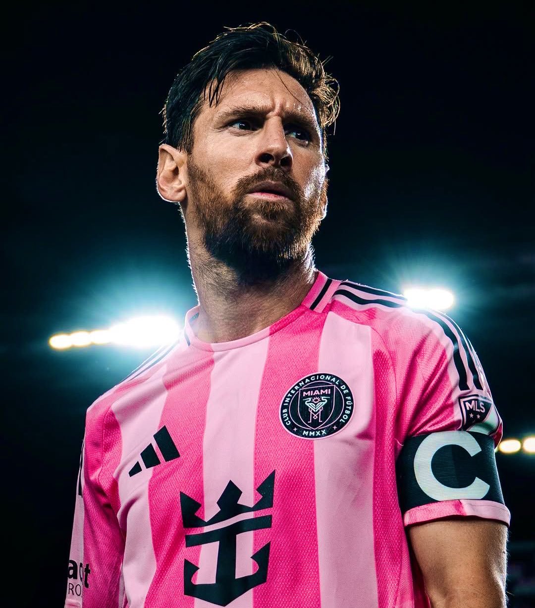 迈阿密国际新球场将以梅西命名看台。即将投入使用的迈阿密国际新球场，已经确认一面看