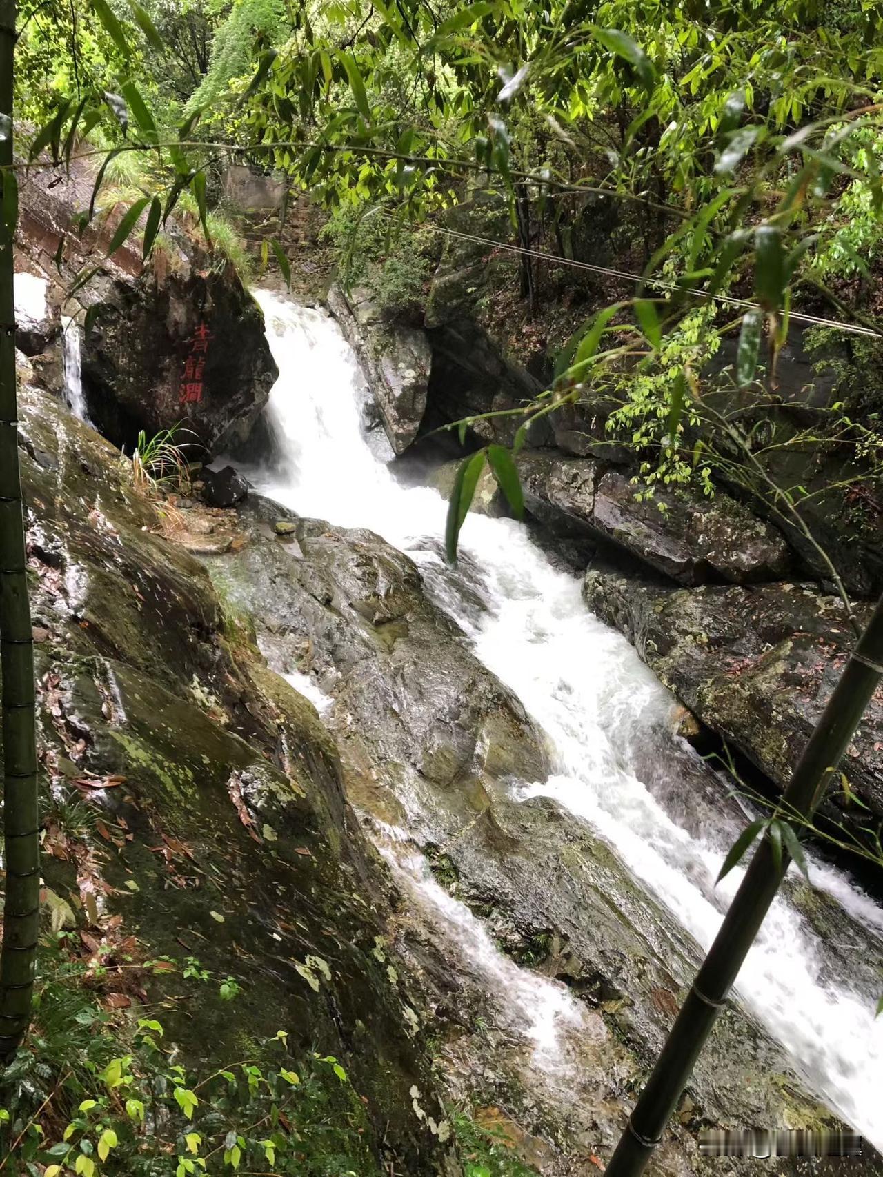 【小对联】
上：……？
下：野心。