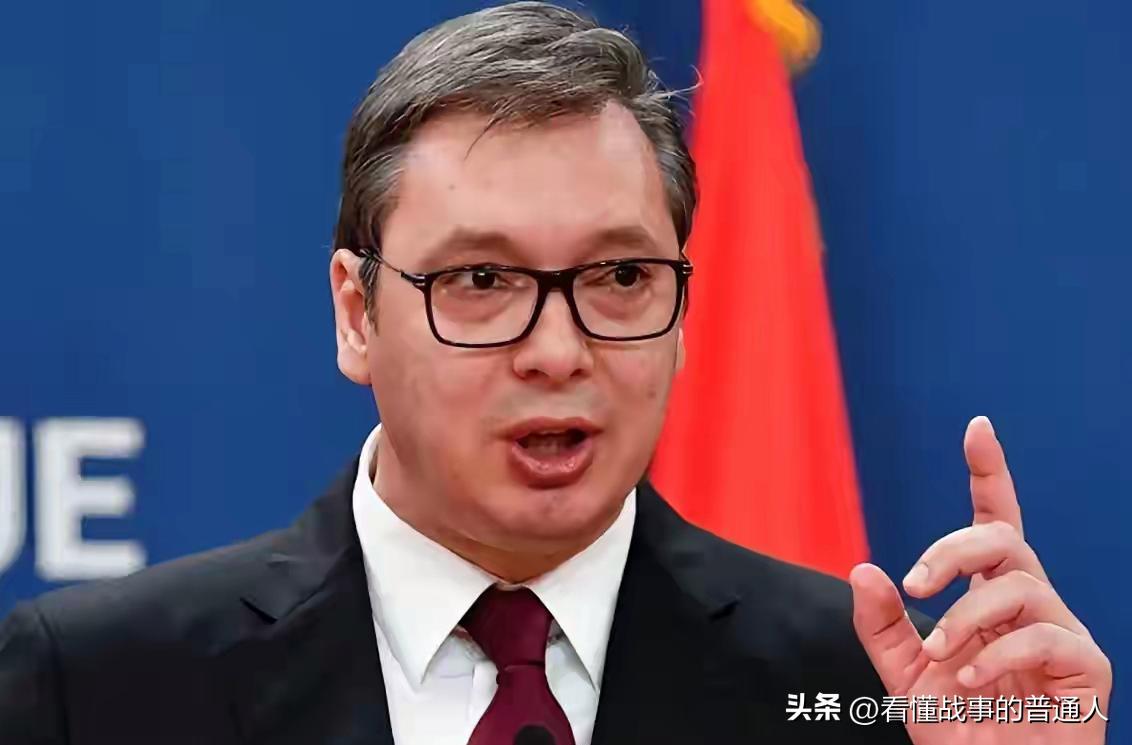 一个总统，亲自冒着导弹雨飞进阿联酋战区把200名本国公民捞回来，落地之后没有宣布