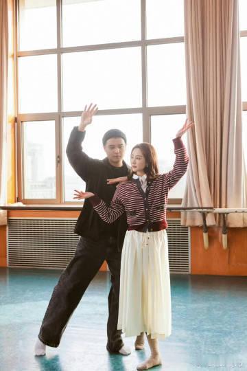 李纯爸爸回应李纯马頔恋情曝光最近，娱乐圈又有大瓜啦！李纯和马頔的恋情曝光，瞬间引