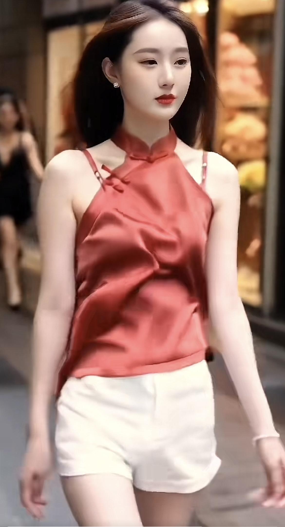 美，貌美如花，如花似玉，人见人爱，花见花开！[比心][比心][比心]再华丽的衣服