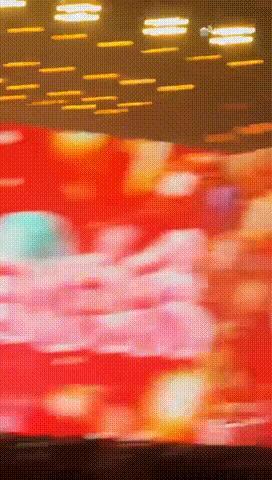 早安说谢谢朋友来陪我 喜欢这种纯粹又热烈的氛围，大家因说唱相识相知，又在重要的生