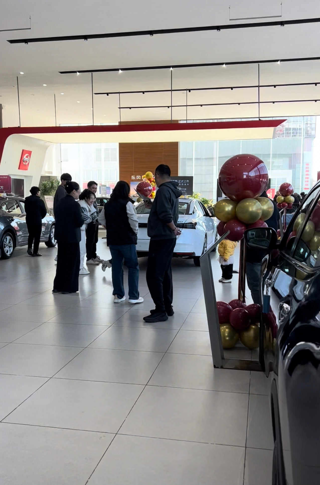 00后买油车是情怀还是清醒 00后买油车，总被说是“情怀”，但他们自己可能只觉得