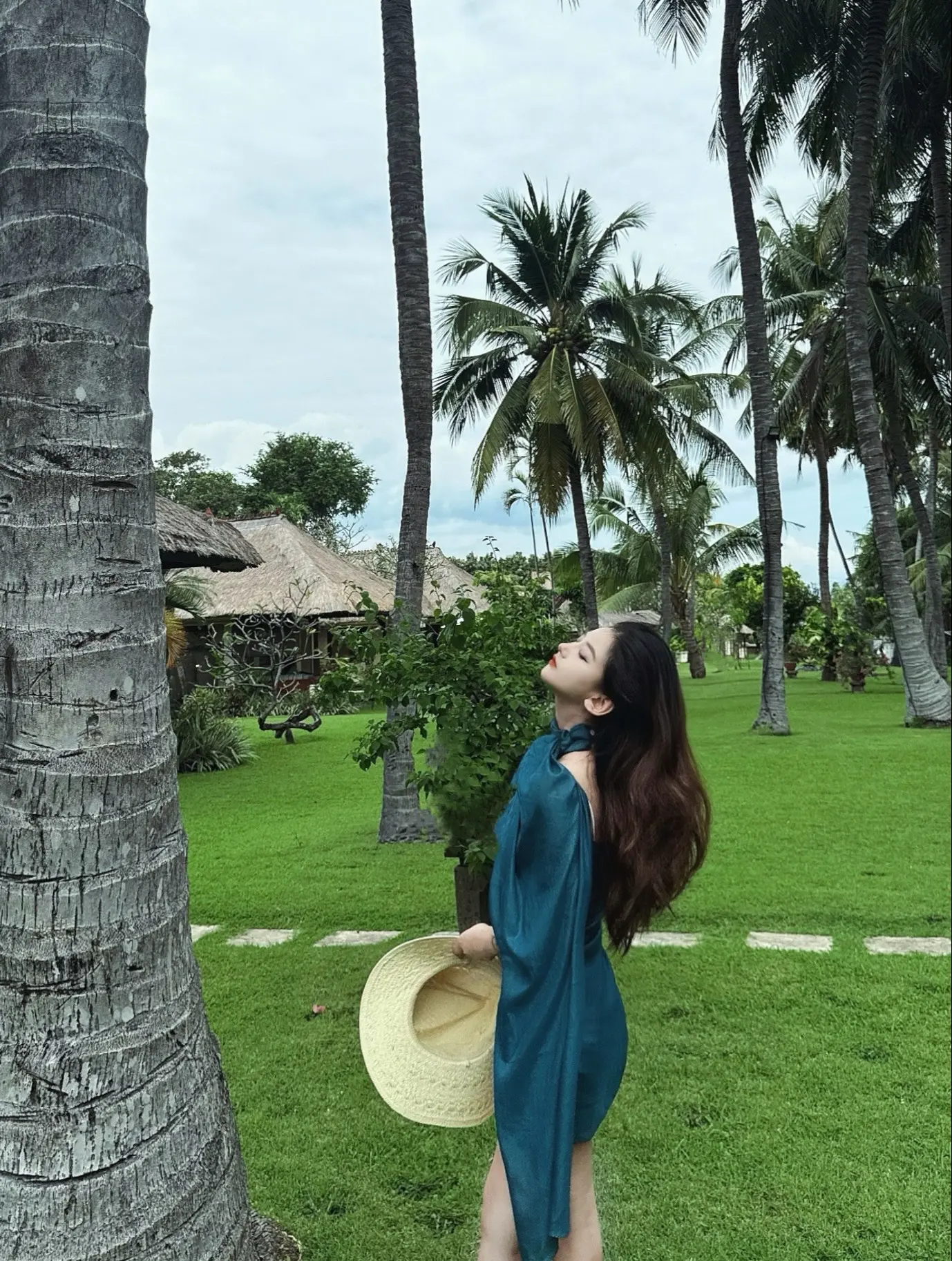 生活里有爱真好 我的意思是你去热爱什么都行 只要能够输出爱就可以有精气...