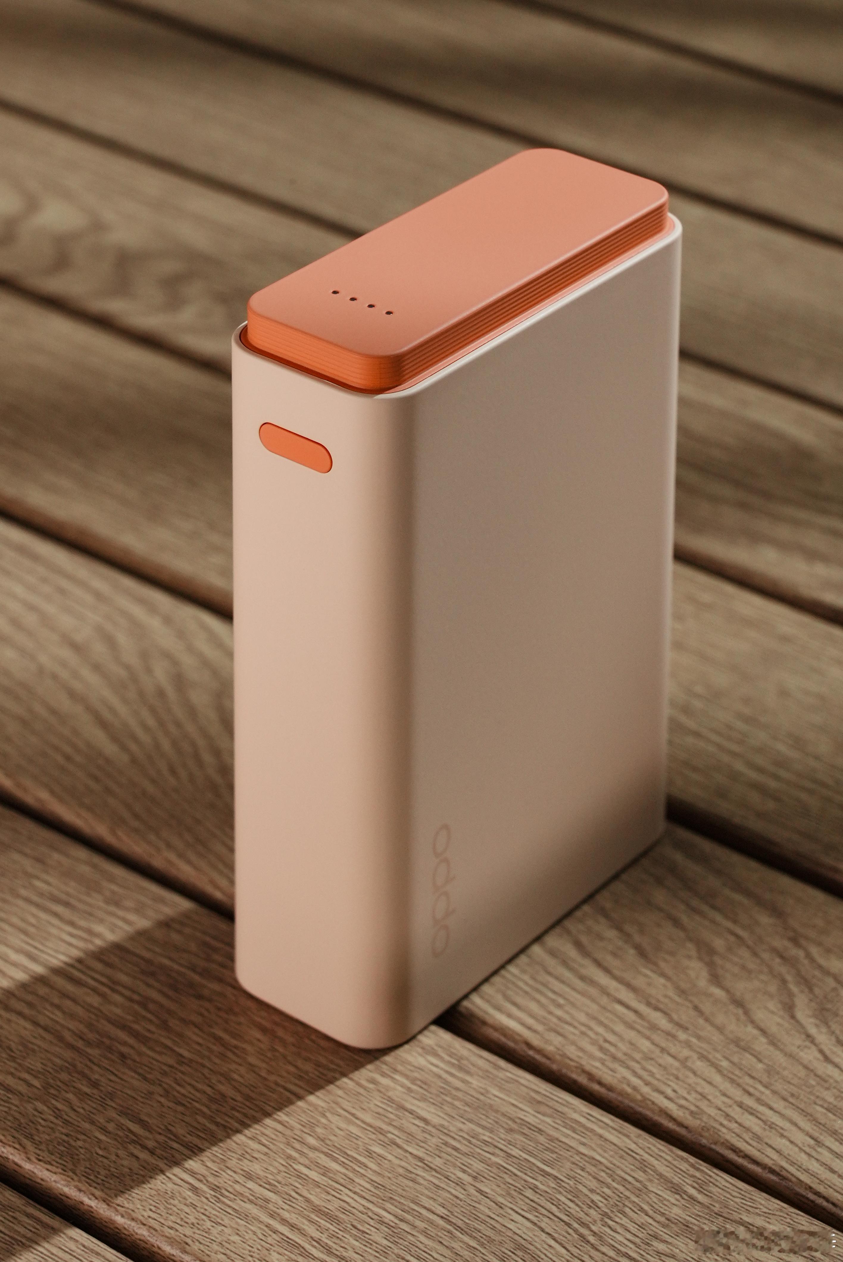 最近在用黑厂的这套充电新品。一个是 OPPO 120W 超能舱超级闪充移动电源 