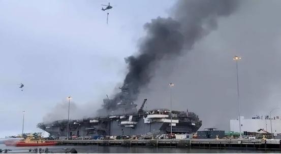 谁能想到美国那艘吹上天最厉害的福特号航母，居然栽了个大跟头，而且也不是什么重大设