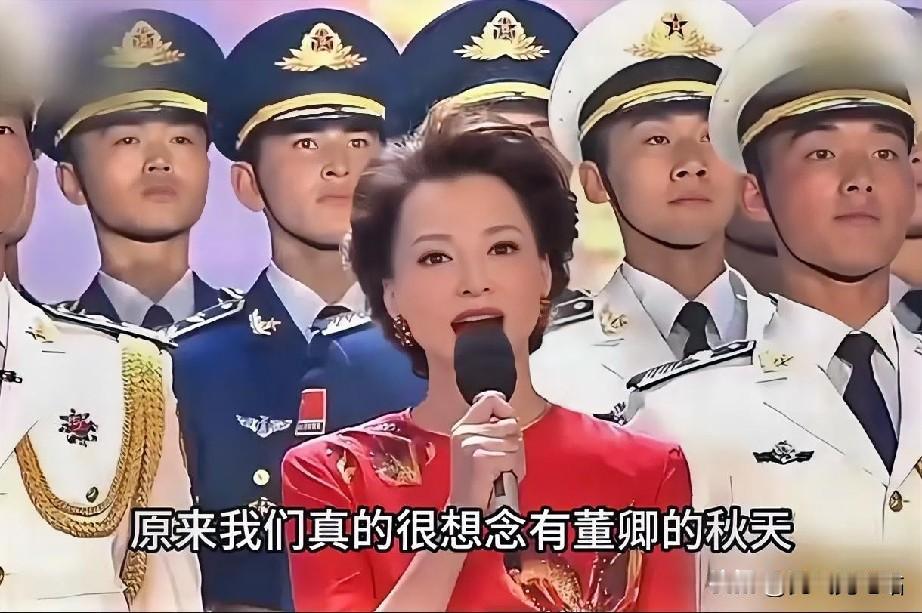 密春雷风波尘埃落定？董卿中秋诗会回归，官媒背书让人刮目相看！

董卿是我们永远的