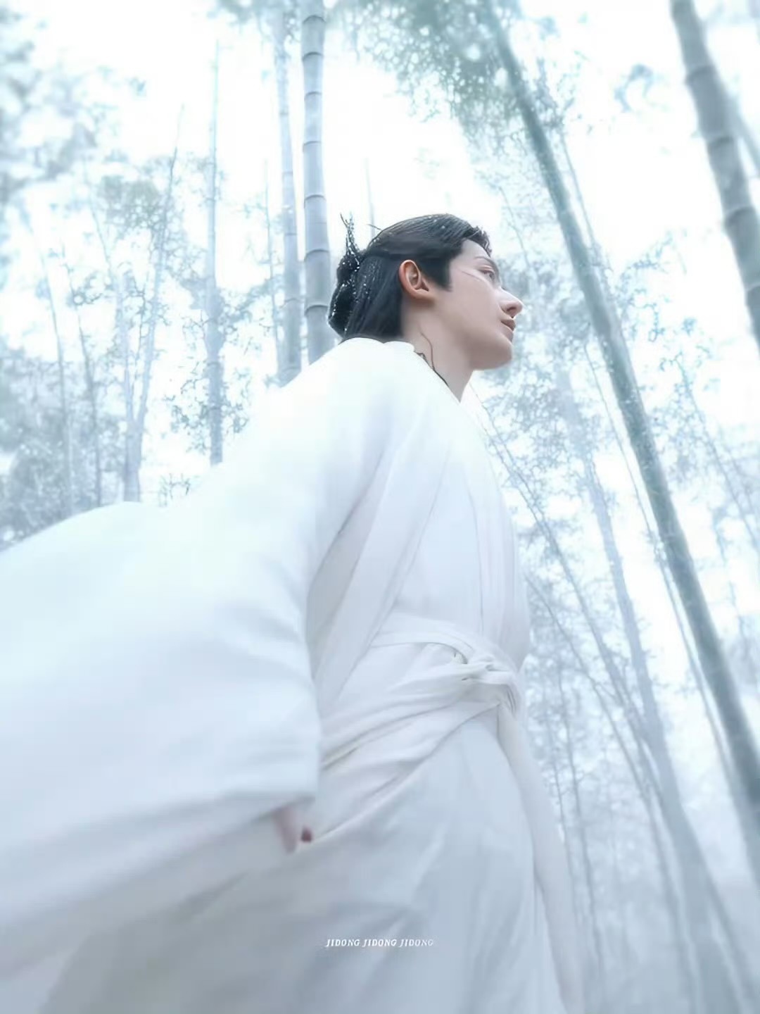 网传非官宣，吃🍉而已。与其关注这些不如先关注演员邓为作品。仙台有树真的很好看，