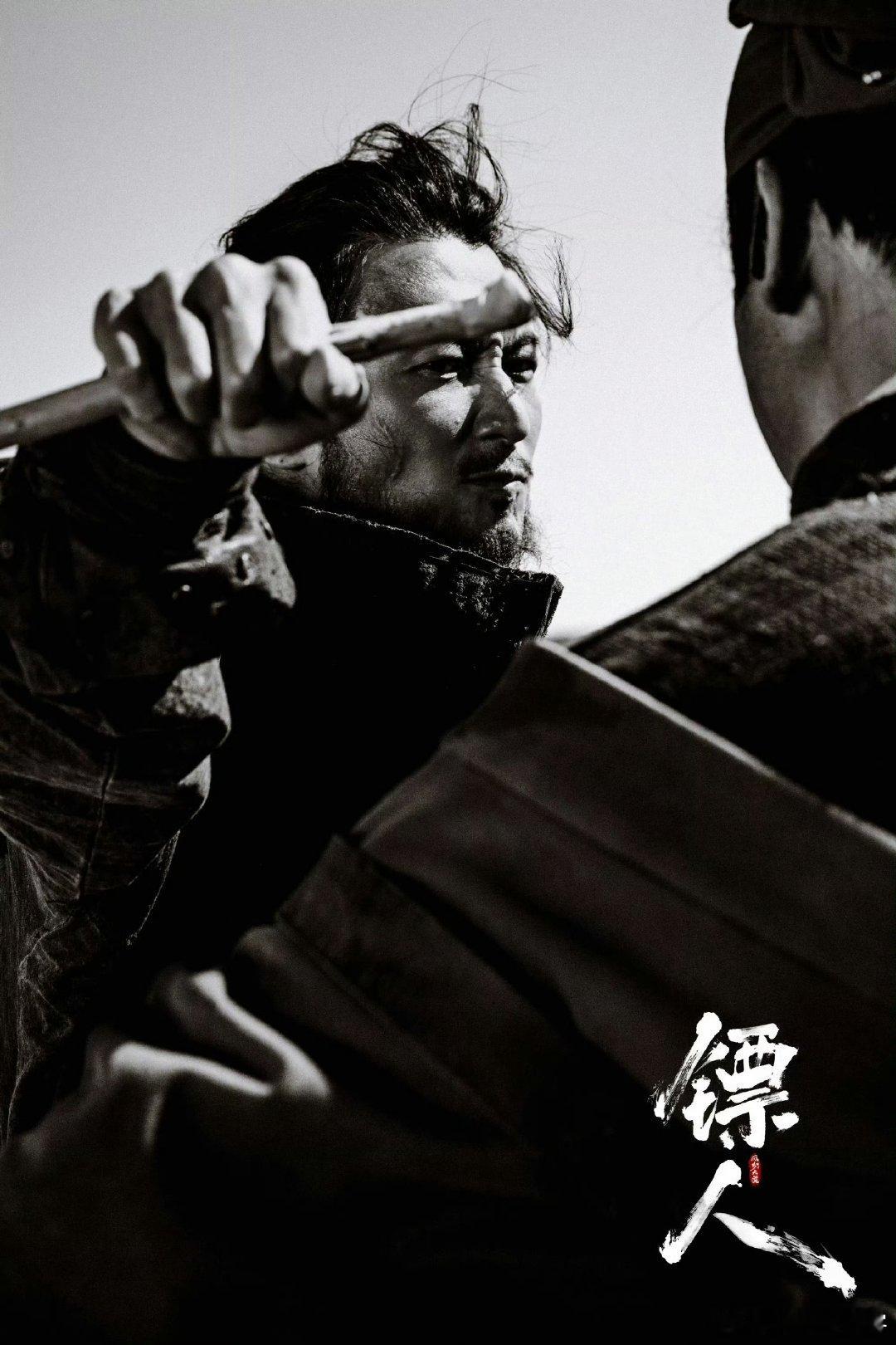 谢楠领嗑吴京谢霆锋 谢楠带头嗑，吴京写诗，谢霆锋神回复，这波梦幻联动也太好嗑了！