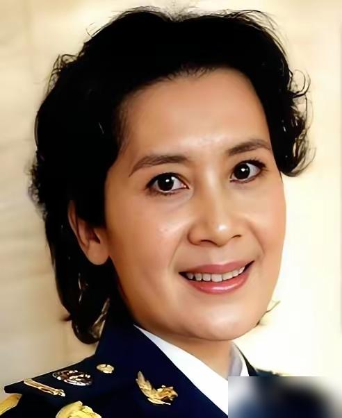 一句“你演搂抱戏，我脸上挂不住”，就想焊死一个女演员的职业生涯？
你没看错，这