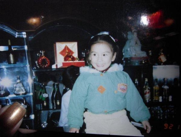 angelababy Angelababy等比例长大时光只是褪去婴儿肥，美貌一直
