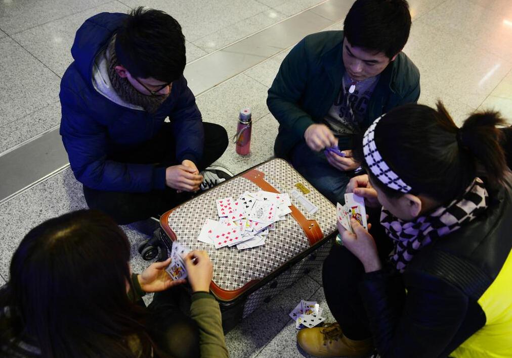 34岁男销售确诊肺癌晚期，回家喝酒打牌，不住院不化疗：大病不治

“我想要活得像
