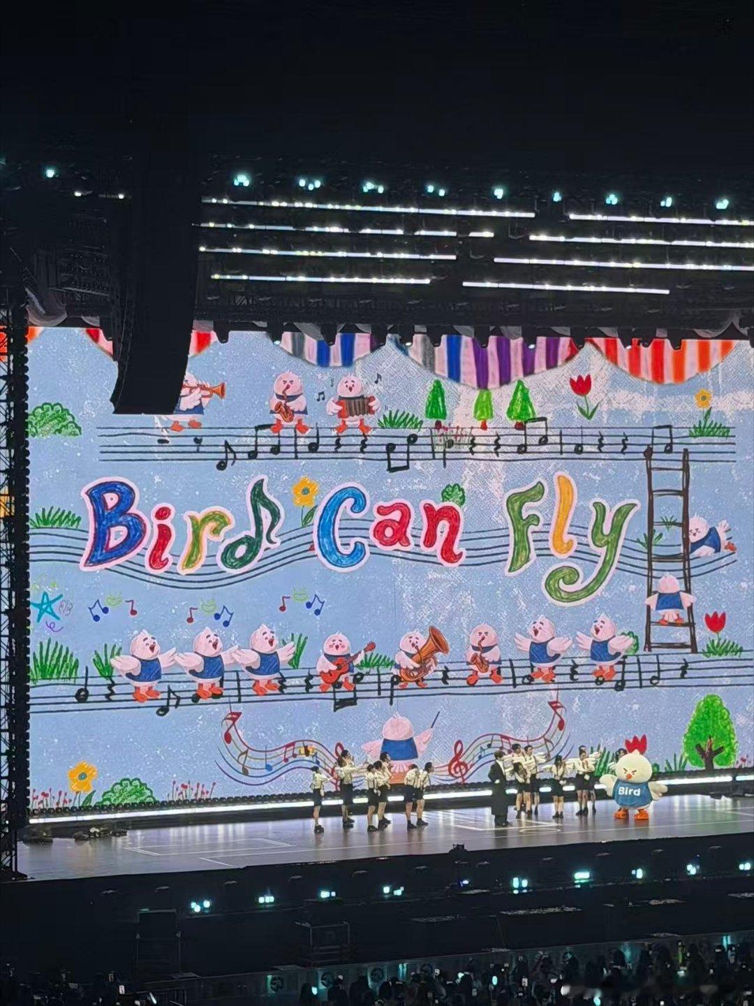 张远南京演唱会奔赴南京这场舞台太值得，张远唱跳从容稳定，状态在线，每一首歌都听得