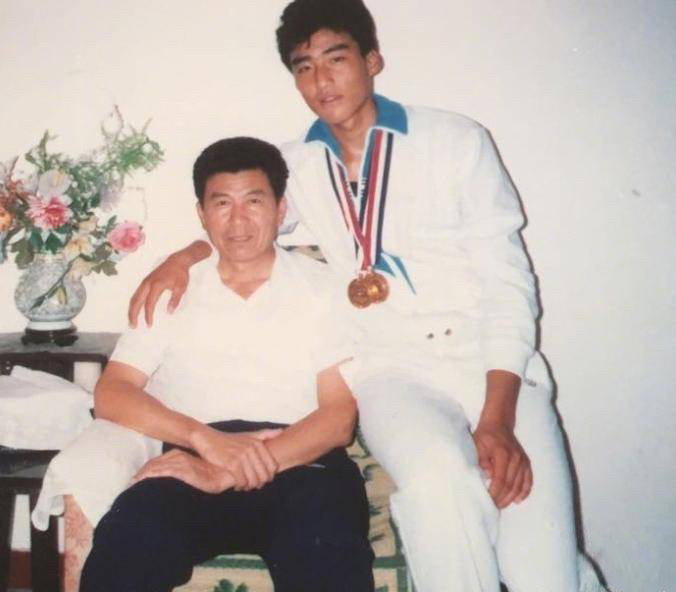 文体不分家可不是一句玩笑话，胡兵在做超模前可是一名非常优秀的赛艇运动员。冷知识：
