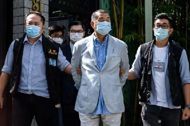 黎智英被香港法院定罪！
他儿子在英国希望英国首相访华时能将他父亲带回来，并希望各