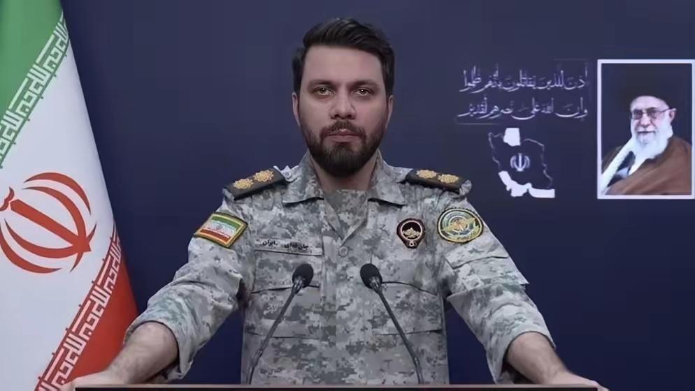 3月14日，波斯军警告：将袭击阿联酋境内为鱿撒攻击波斯哈尔克岛提供支持的地点！公