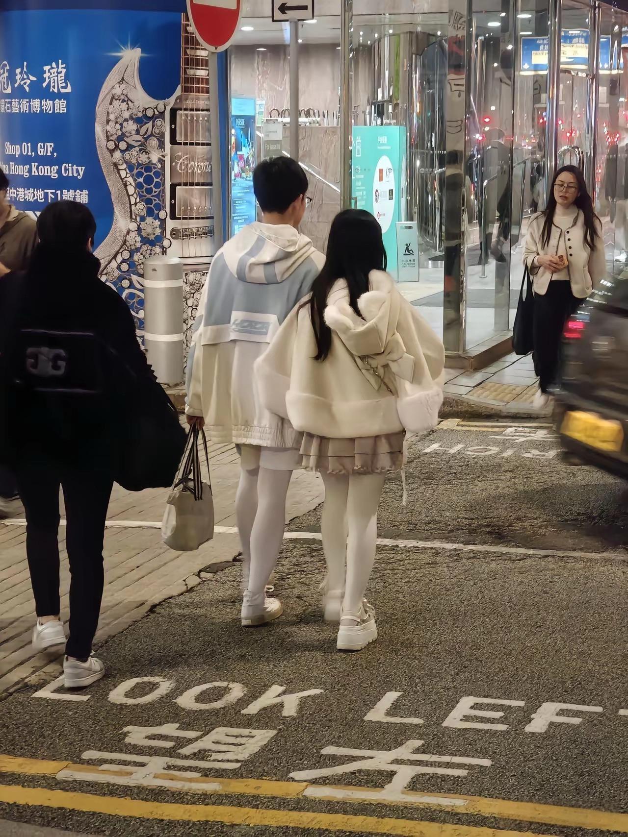 这情侣装男士也挺适合