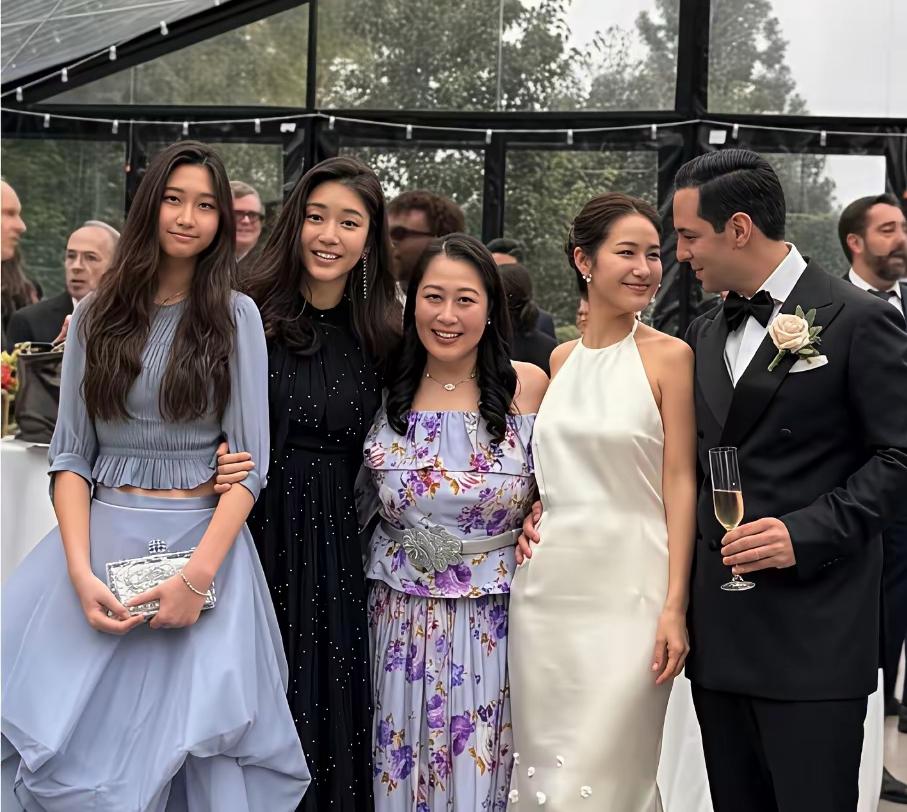 快转正的金熙英，真的越来越高调了！
财阀输了官司又如何？
赔钱给前妻卢素英又如何