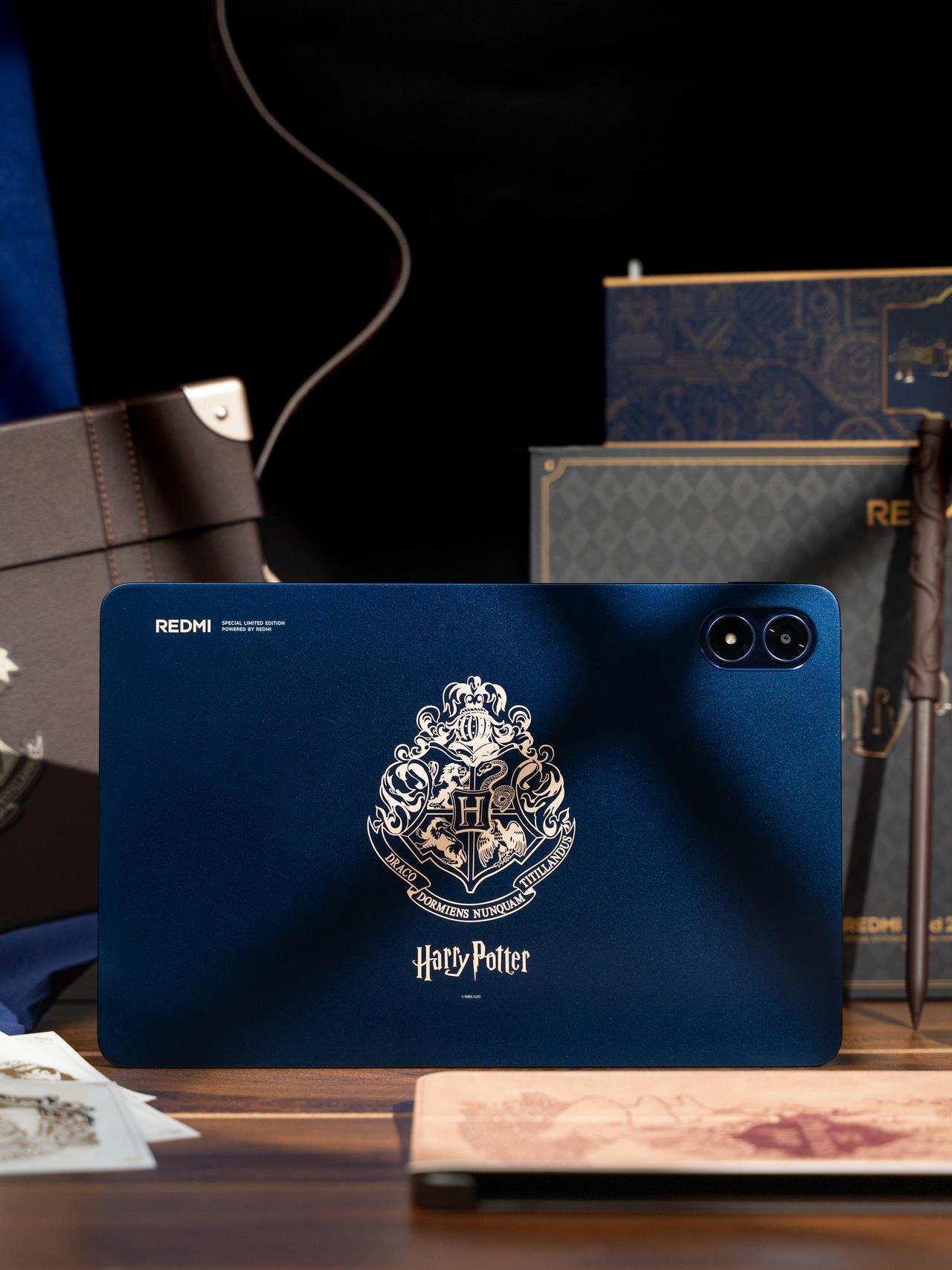 来上一组REDMIPad2Pro哈利波特版 ，这一套也是很帅的联名定制，细节很多