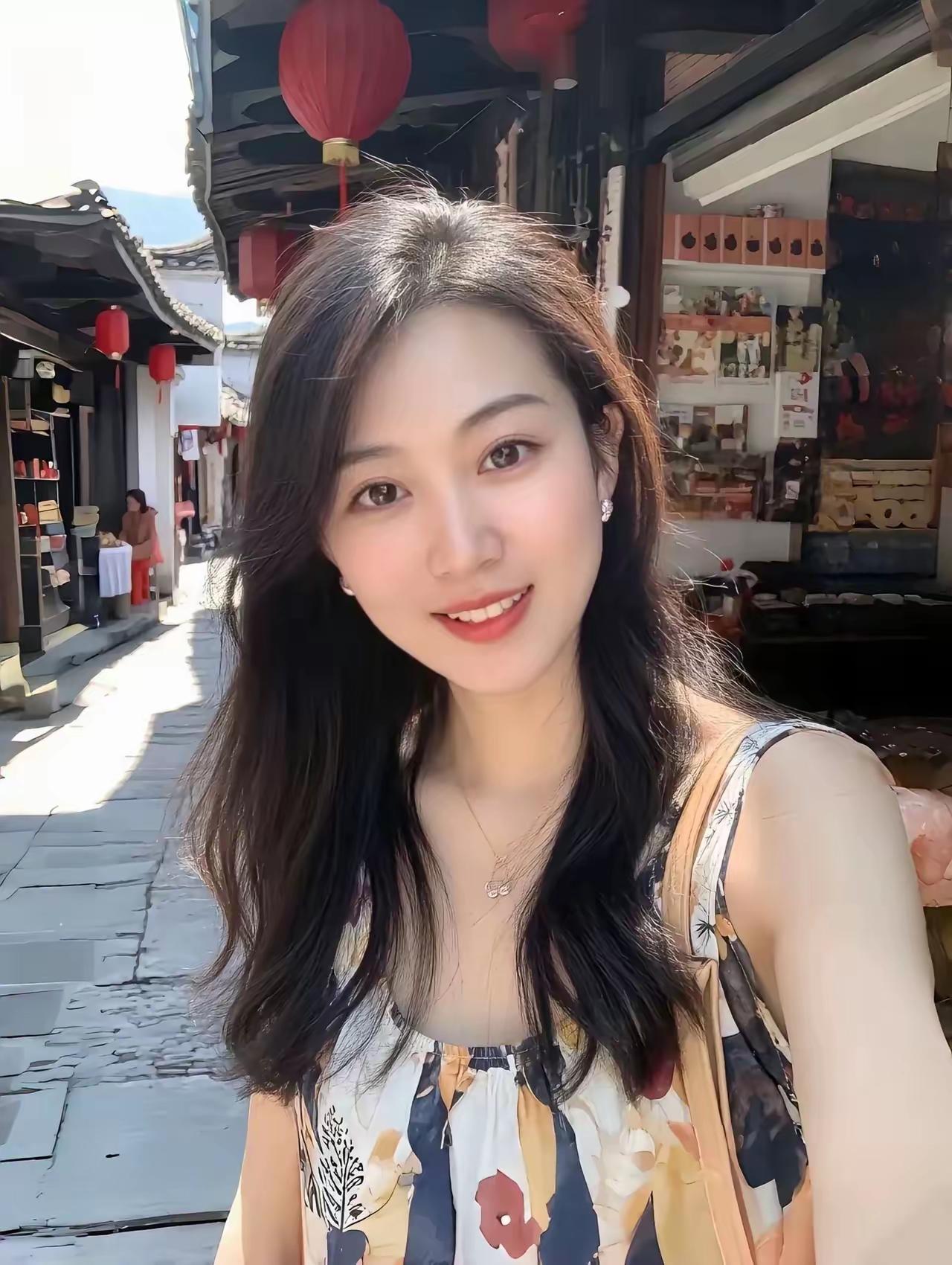 今天上班路上，路边的花开的红艳艳，有的小兰花也开了，分外有朝气蓬勃向上的那个感觉