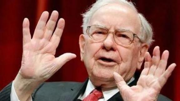 95岁巴菲特宣布退休，而他的一则大胆预言，引发全球轰动！他说：“20年或50年后