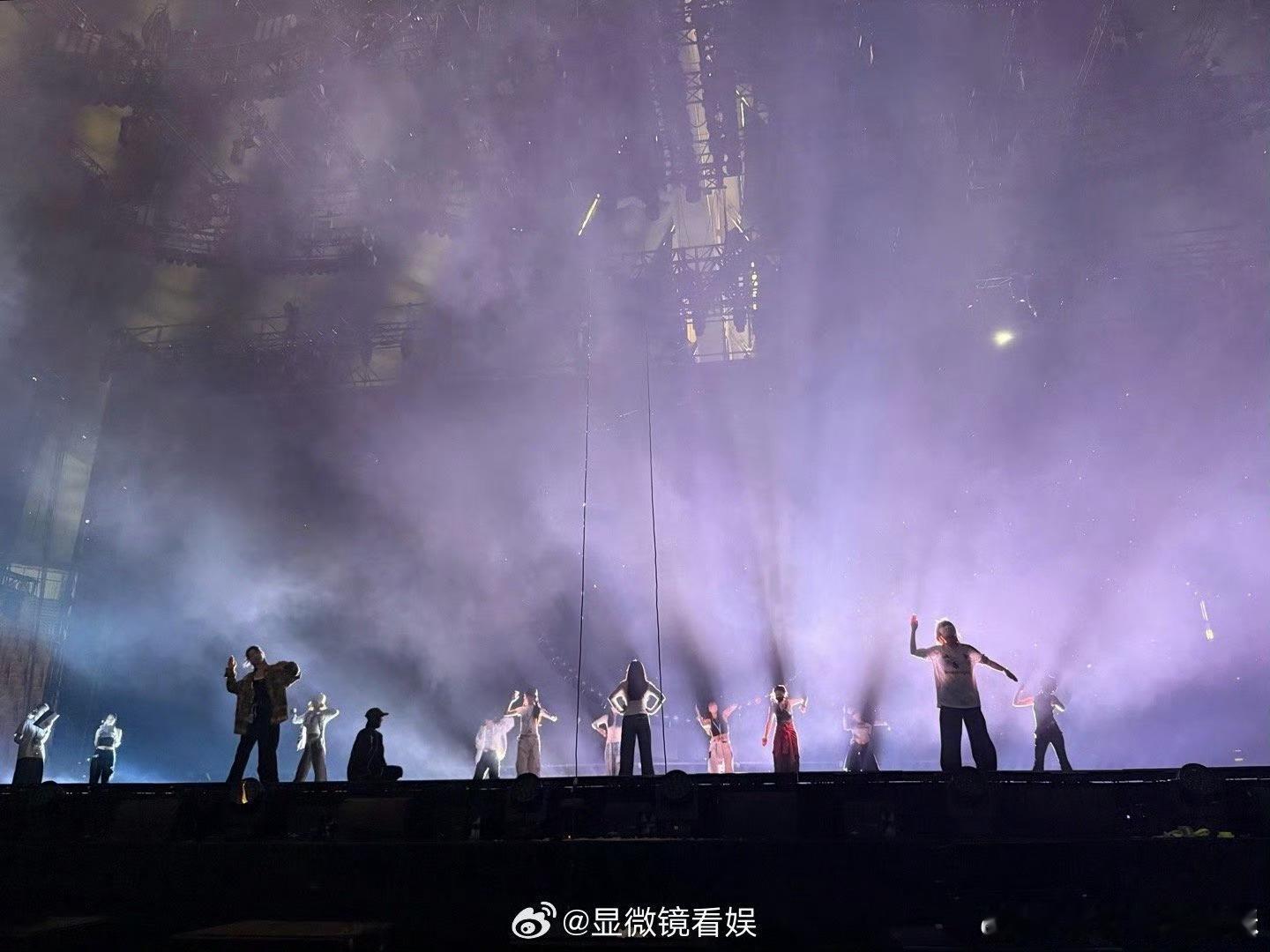 张含韵国风故事感好强 谁被她的国风感戳中？张含韵一开口，故事感瞬间到位，温柔又有