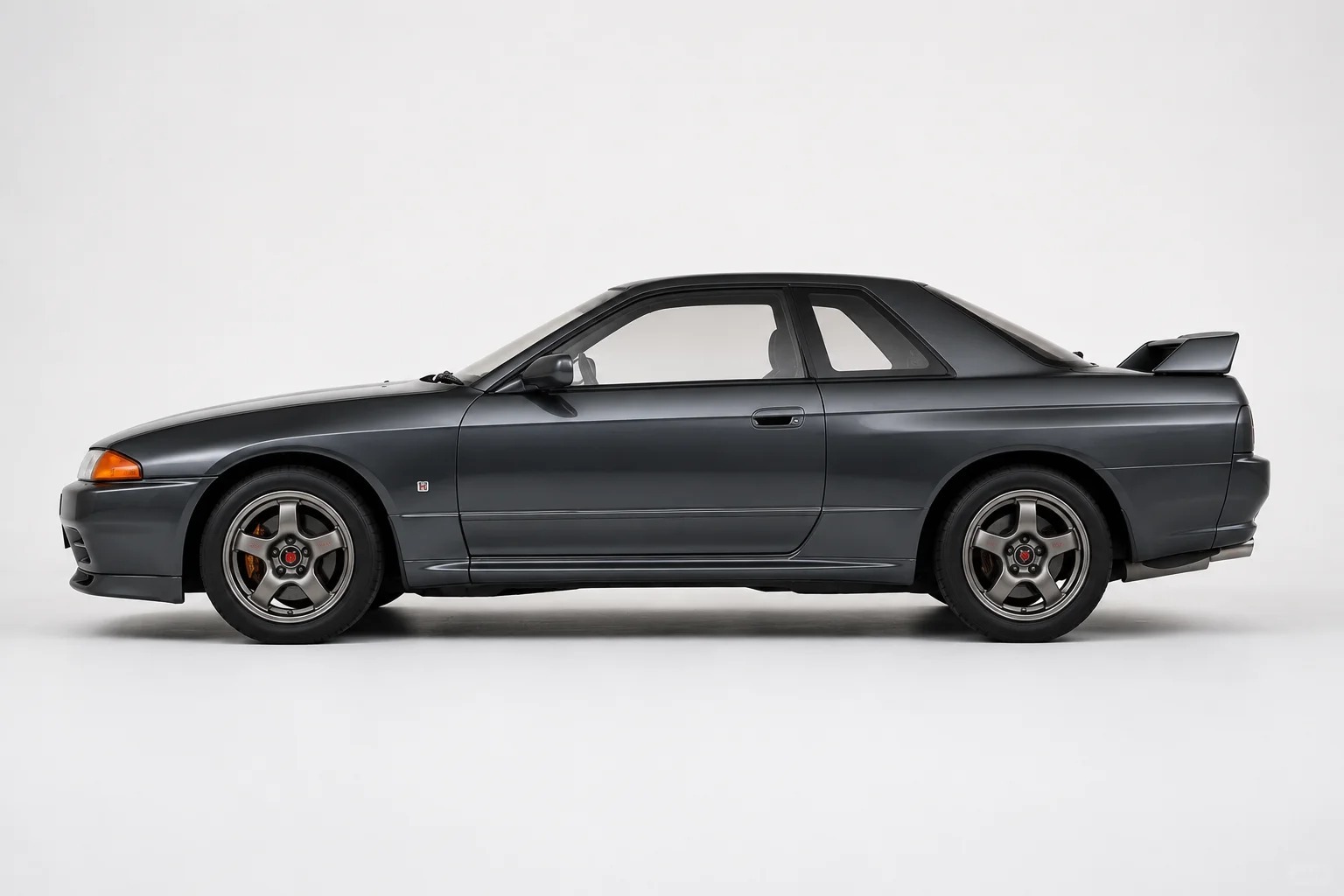 好车分享 Nissan Skyline GT-R R32，很多人心目中的喜爱程度