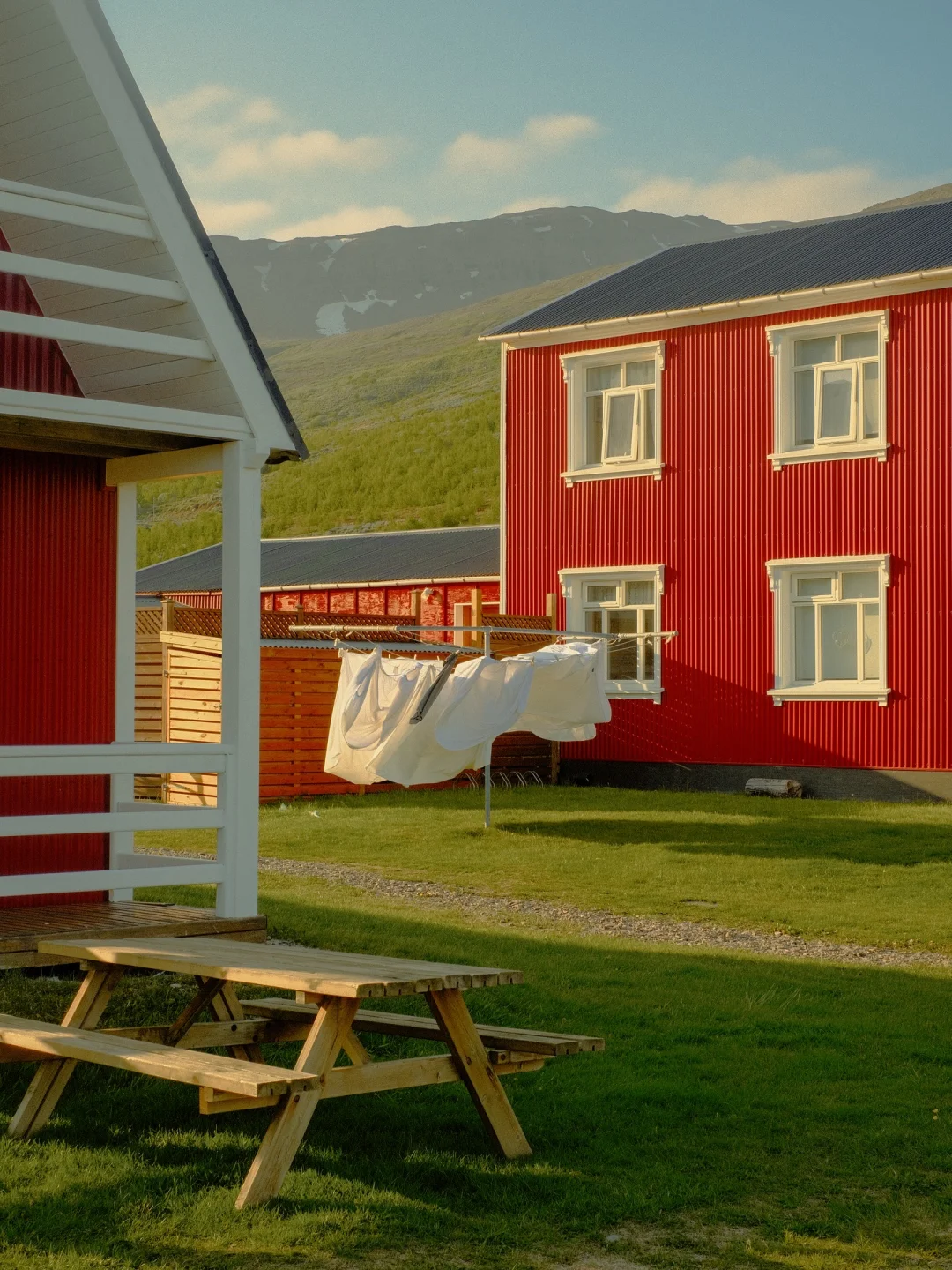 “𝓢𝓹𝓻𝓲𝓷𝓰 𝓛𝓪𝓾𝓷𝓭𝓻𝔂”