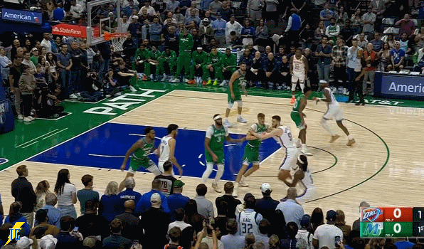 难道说？今天一上来多尔特就投进三分，为雷霆拿下首分！nba新赛季第一声加油 ​​