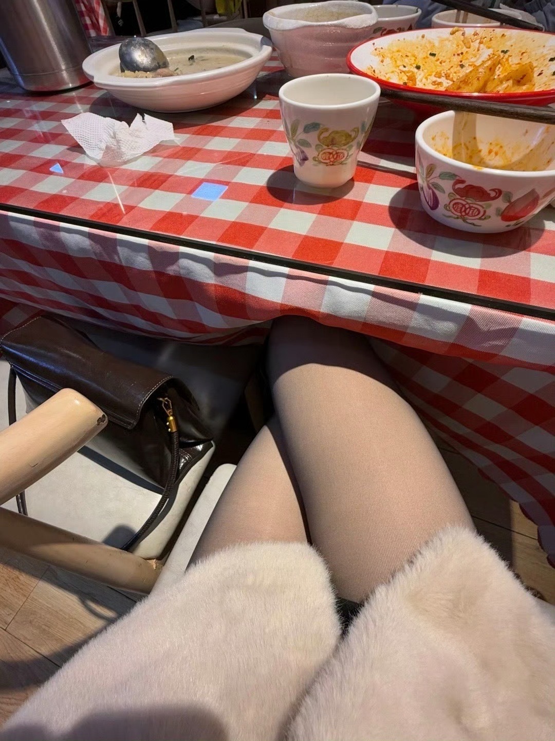 这个点还没睡的你，在做什么 