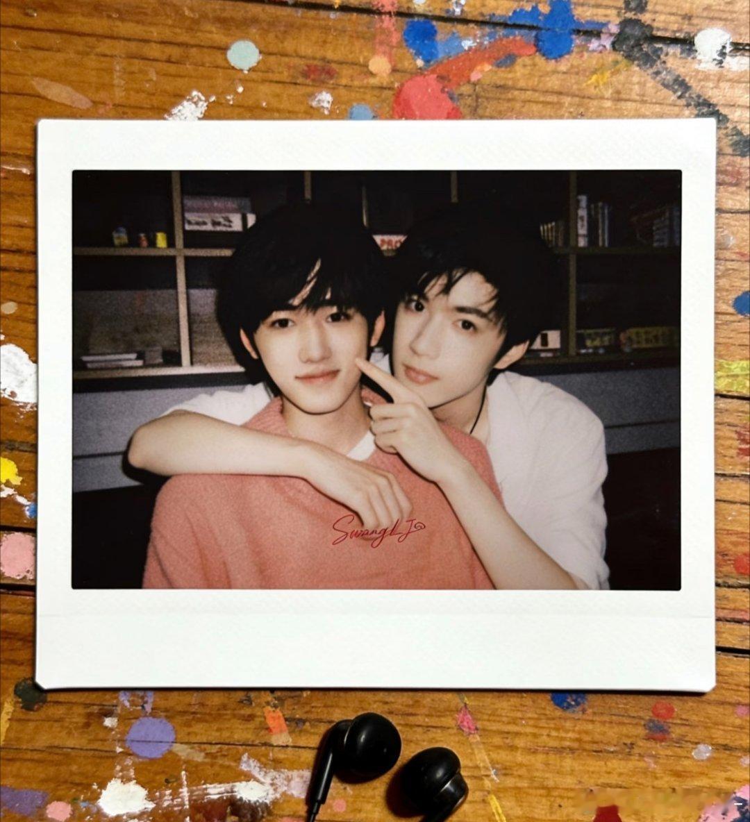 文轩 🐺文轩 爱永不落幕 🐟文轩 一起长大的约定 “那天我穿着一件很帅的衣服