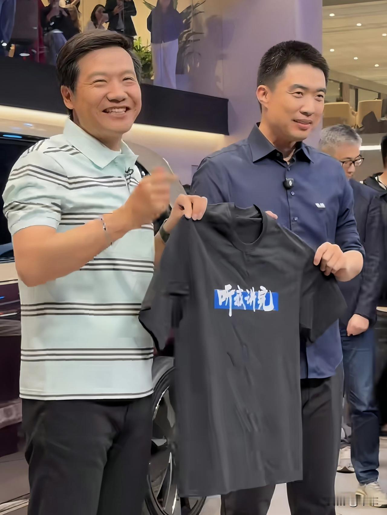 雷军：听 我 讲 完！！！

李想：R U OK ？？？ ​​​